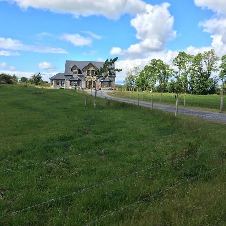 Annies Meadow. Villa Knock  Luaran gambar