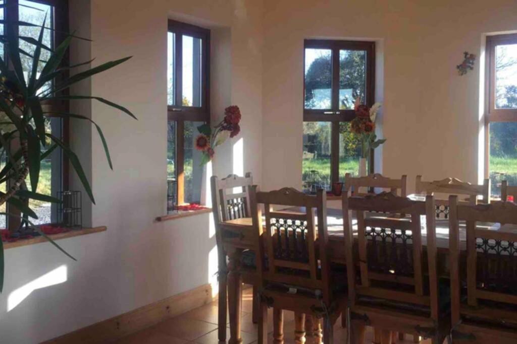 Annies Meadow. Villa Knock  Luaran gambar